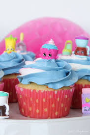 shopkins birthday party cupcake